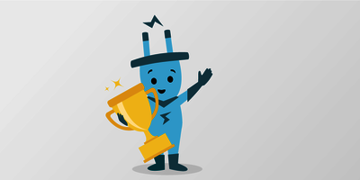 Grafik: Maskottchen Stecky winkt und hält einen Pokal im Arm